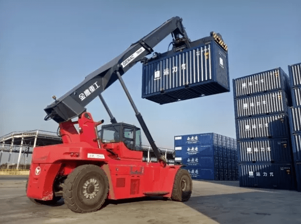 創新引領未來 公司成立升級版正面吊項目組，推動集裝箱研發新突破
